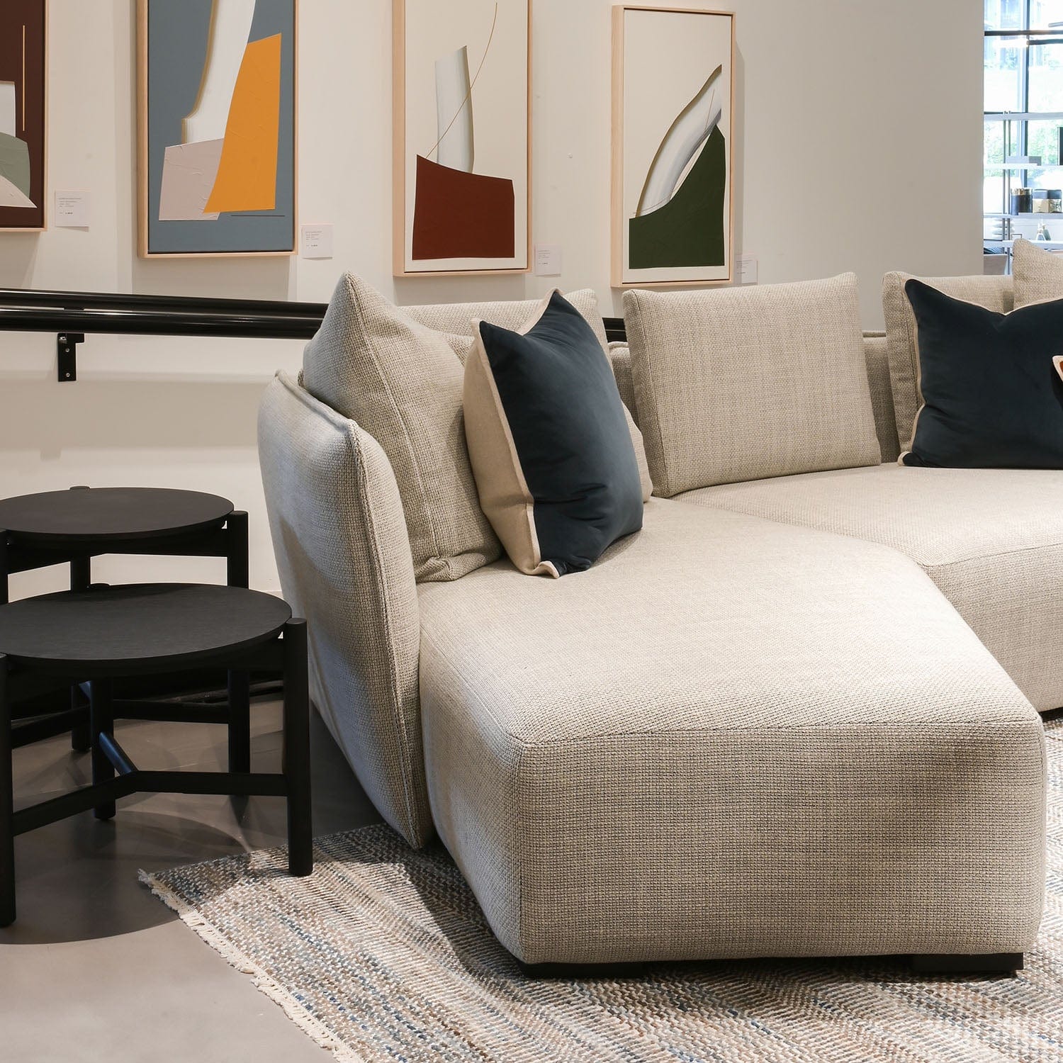 HUPPE BOWIE END TABLE