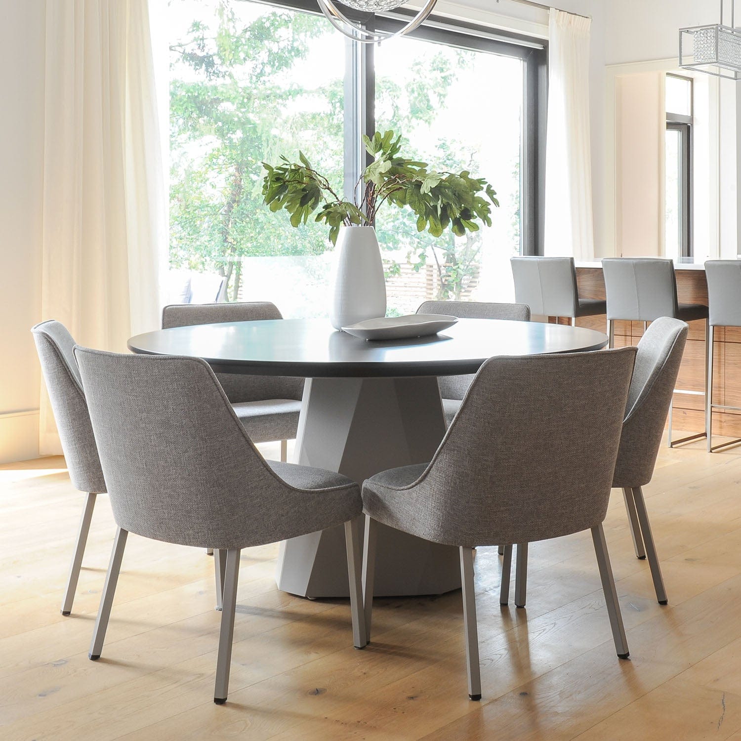 TRICA FURNITURE DIAMOND TABLE
