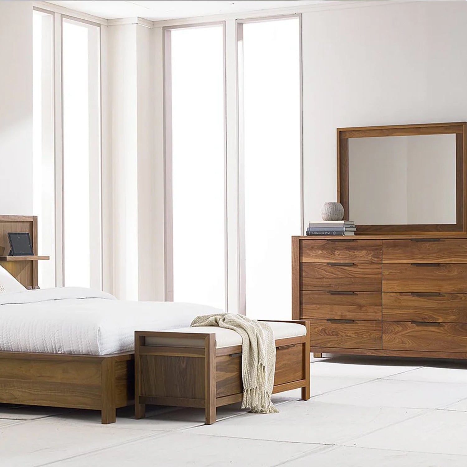 WEST BROTHERS FURNITURE PHASE STORAGE BENCH Walnut