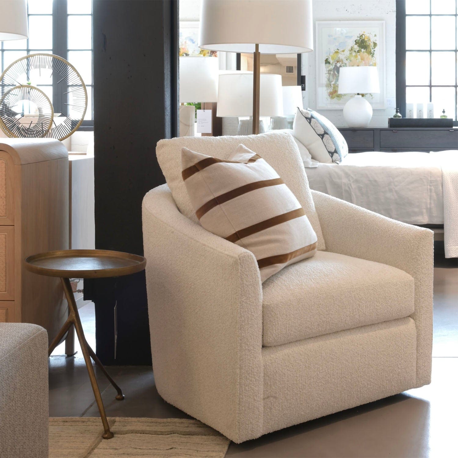 BERNHARDT ASTORIA SWIVEL CHAIR