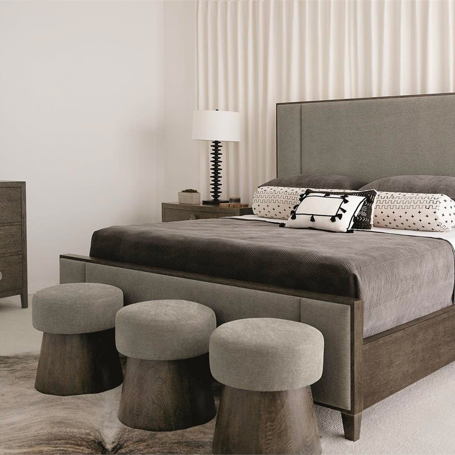 BERNHARDT LINEA ROUND BENCH