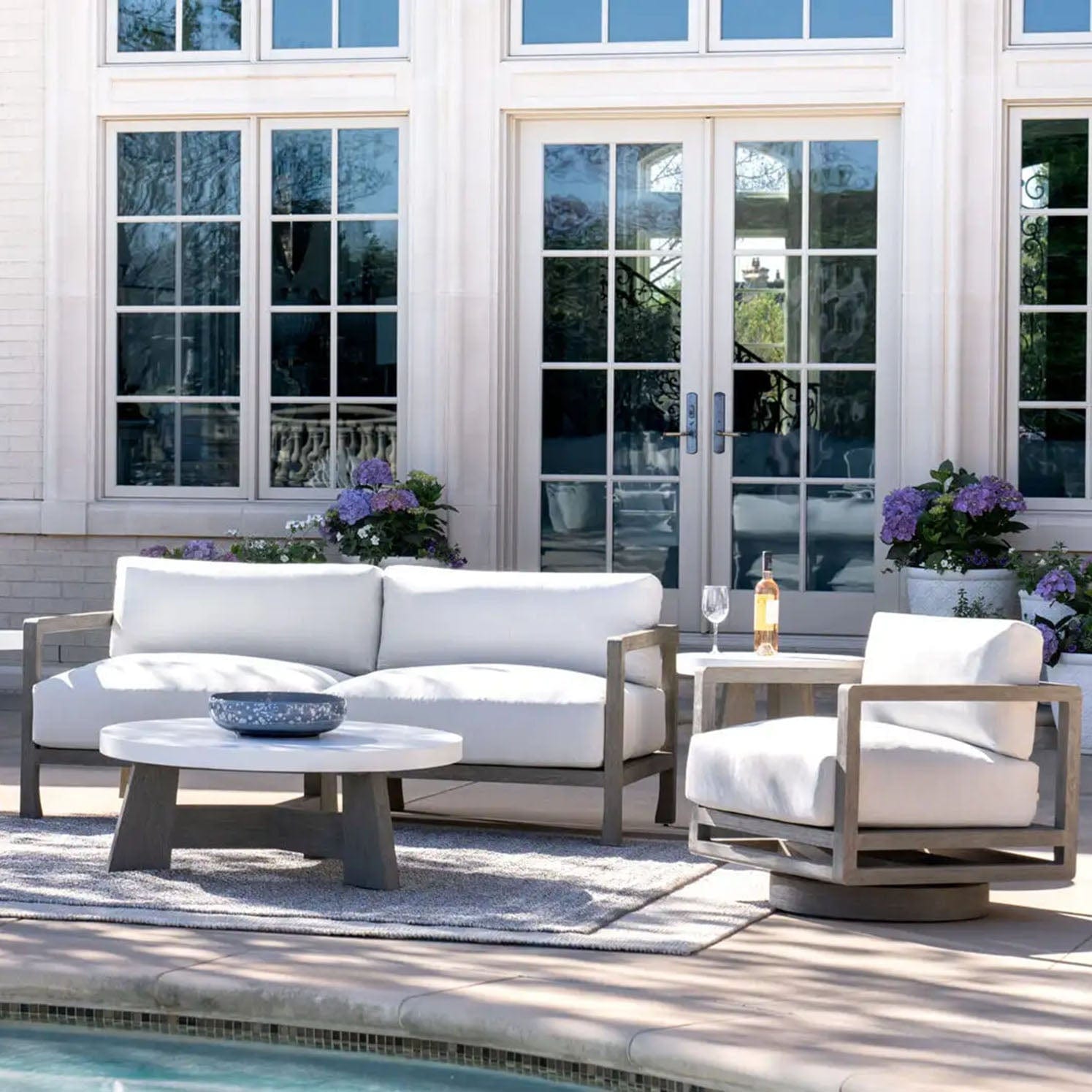 BERNHARDT TANAH SOFA