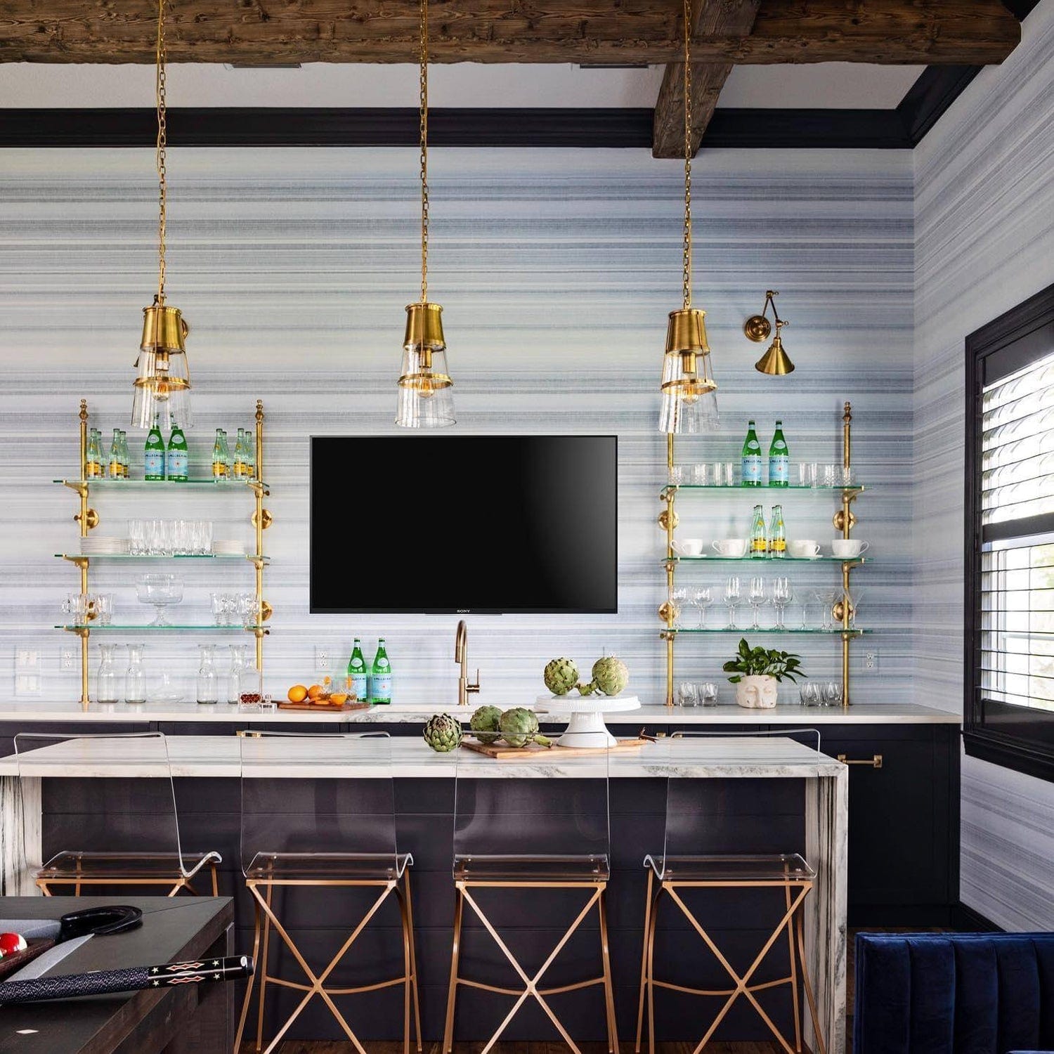 VISUAL COMFORT ROBINSON MEDIUM PENDANT