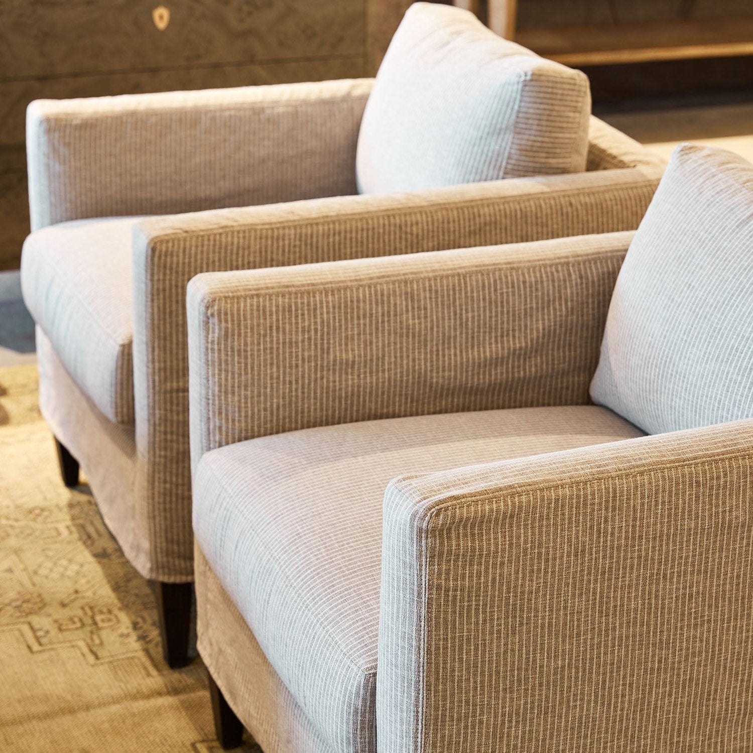 LEE INDUSTRIES GRAYSON CHAIR