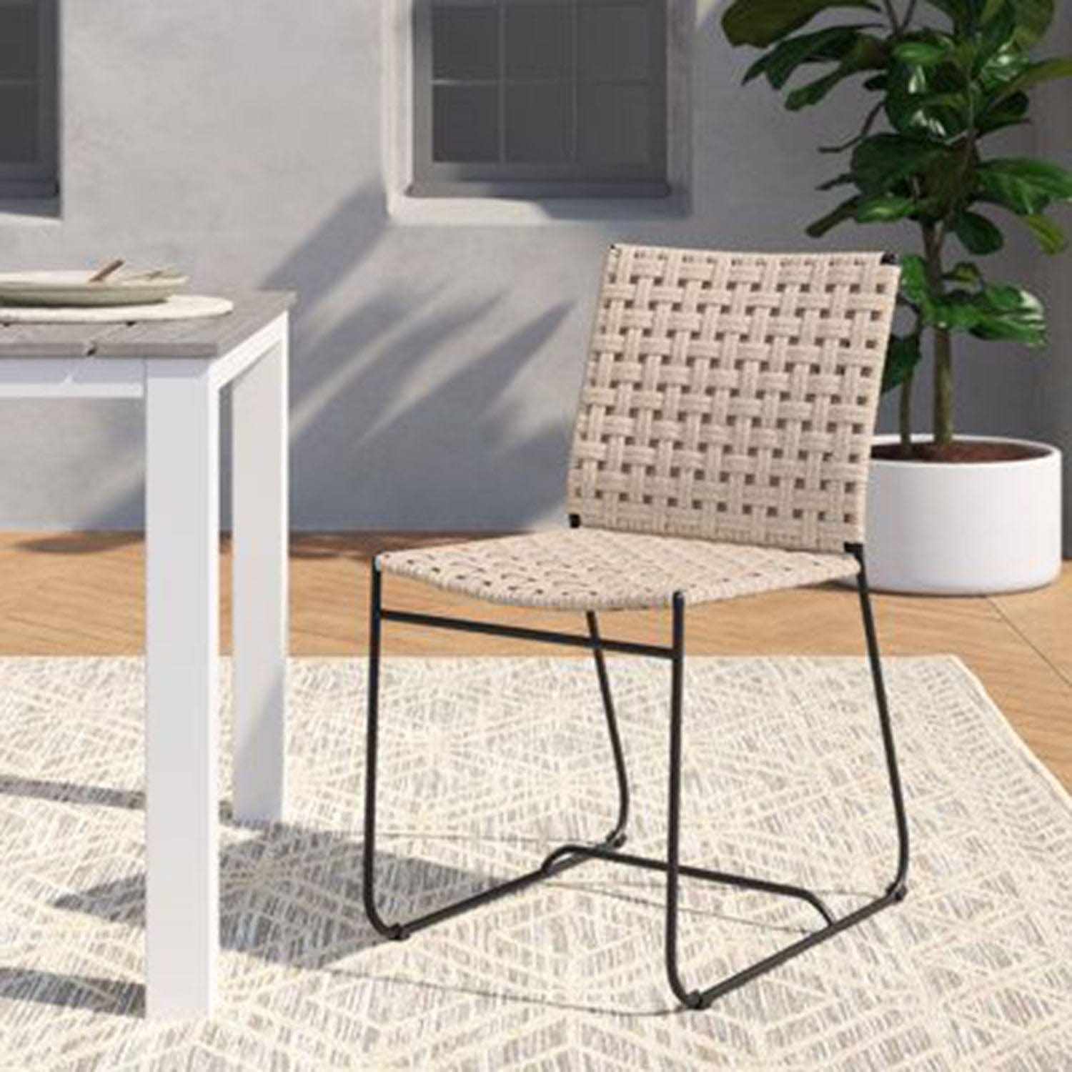 DOVETAIL EZRA CHAIR