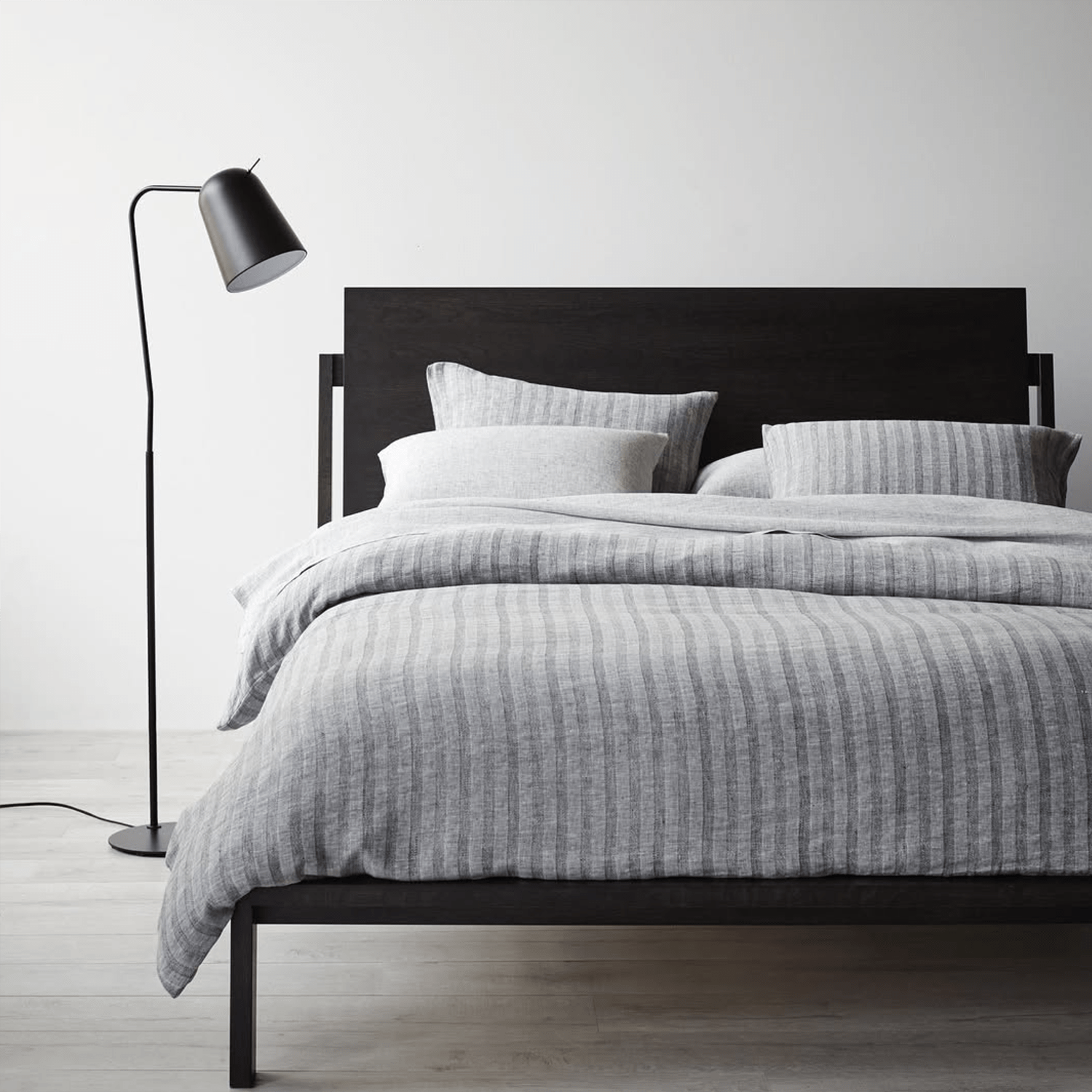 WEST BROTHERS FURNITURE PHASE PLATFORM BED