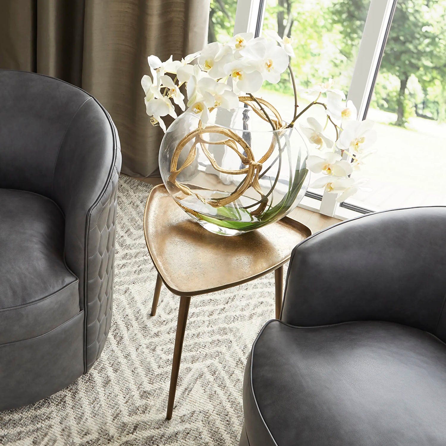 BERNHARDT BUCKLEY END TABLE