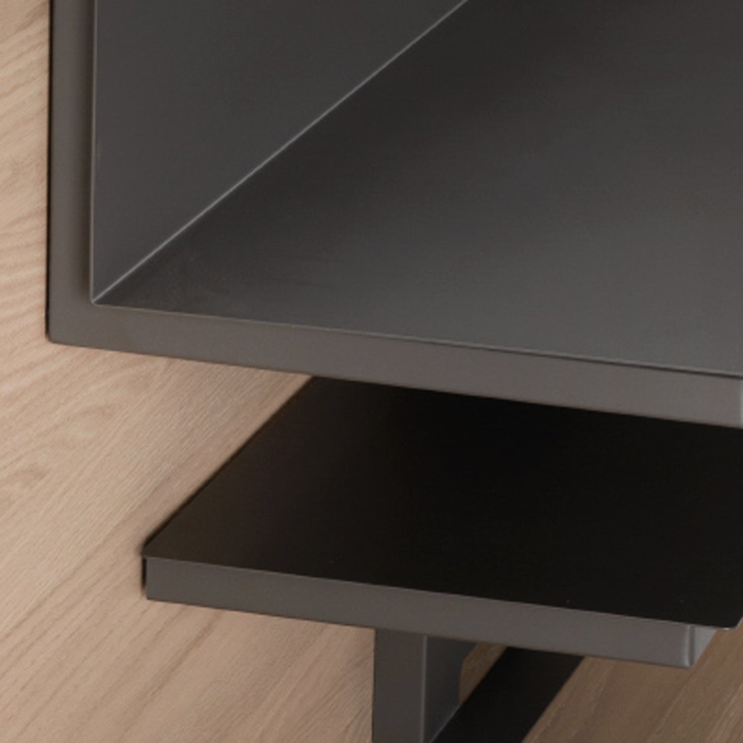 MOTION MEDIA CONSOLE