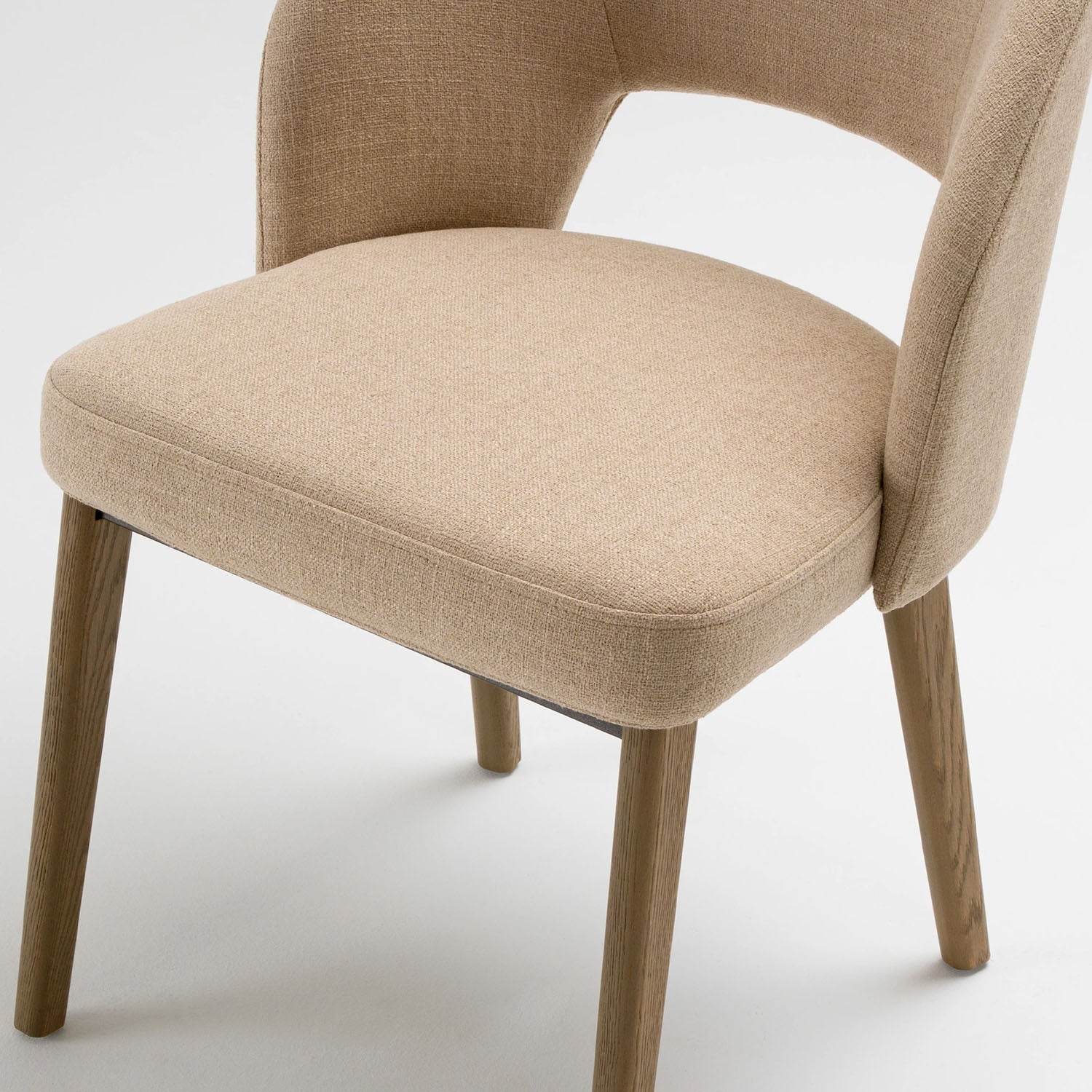 NORA CHAIR