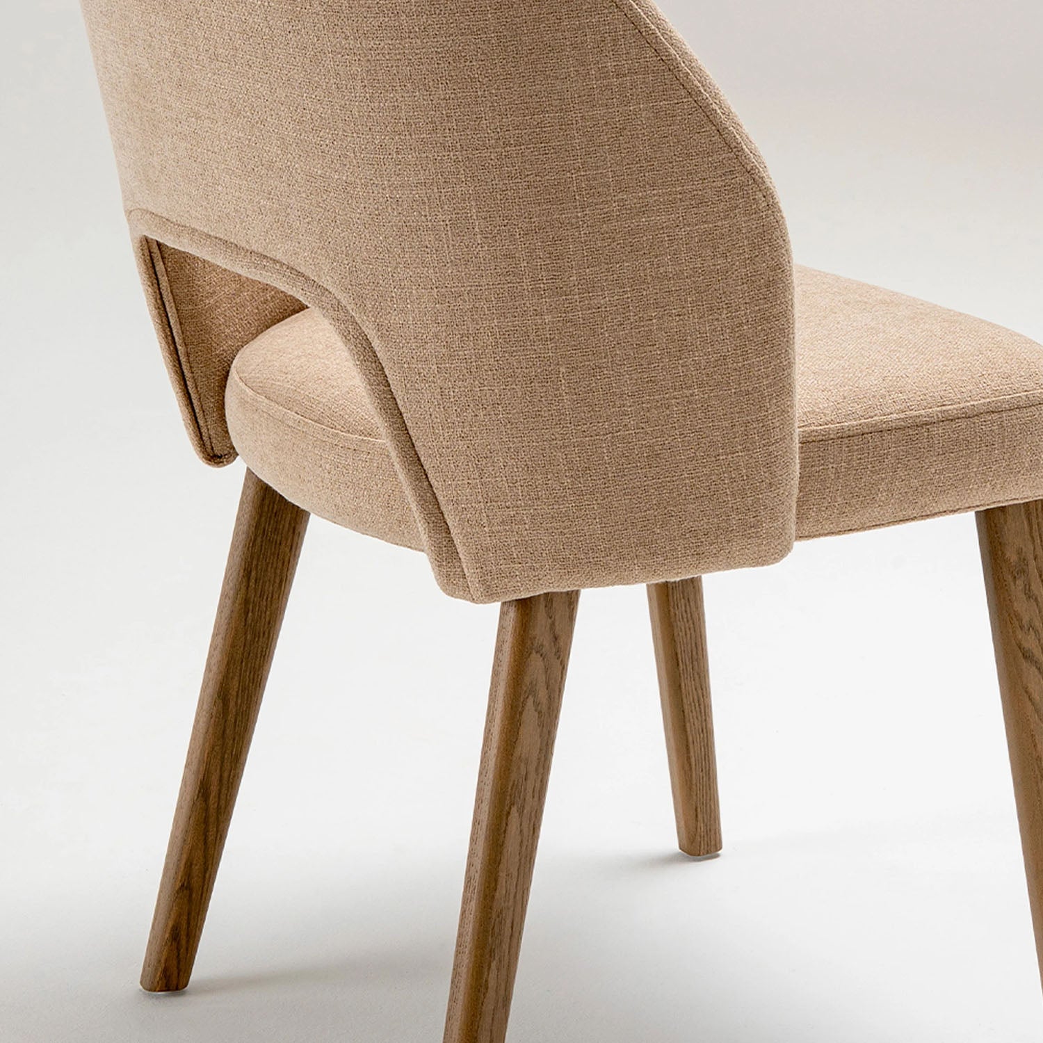 NORA CHAIR