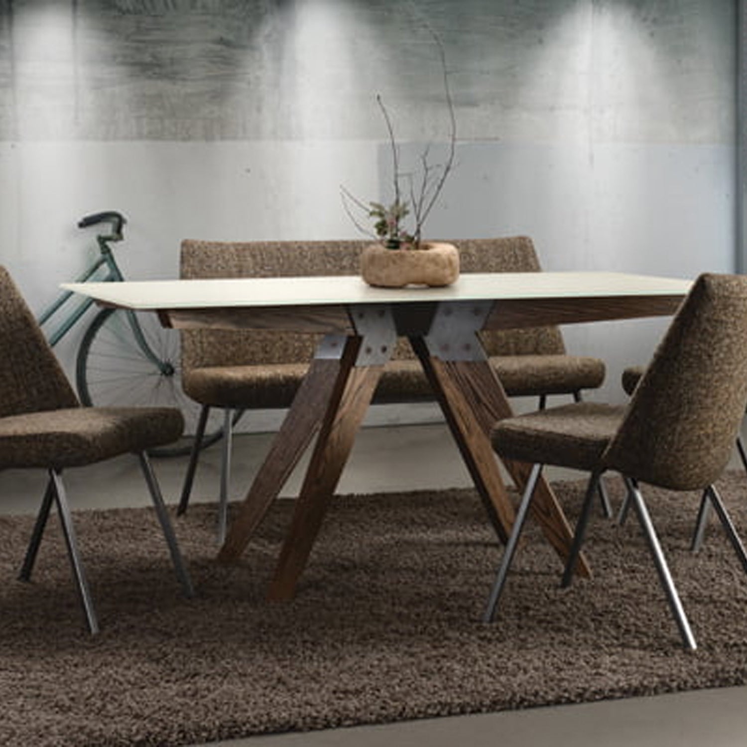 SOUL DINING TABLE