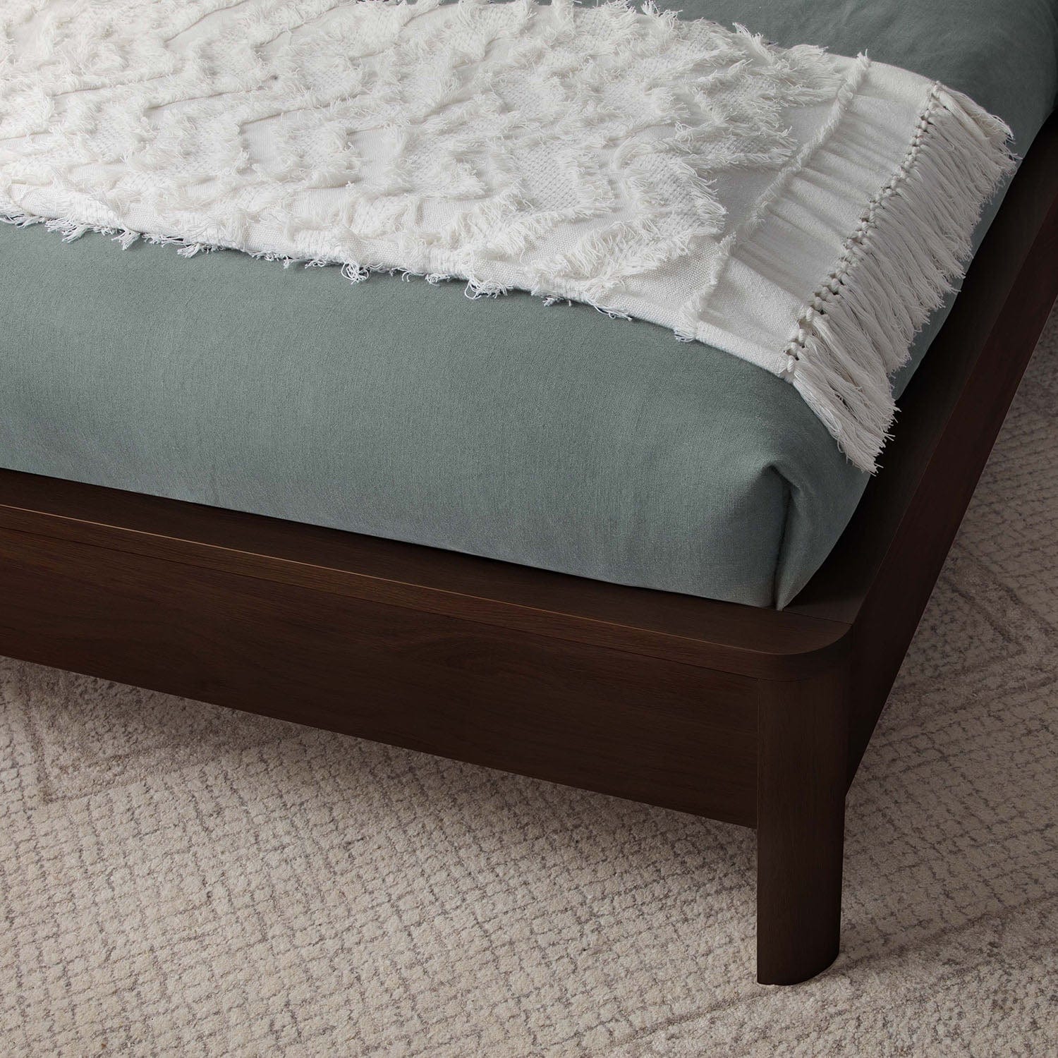 CURVA WOOD PANEL BED