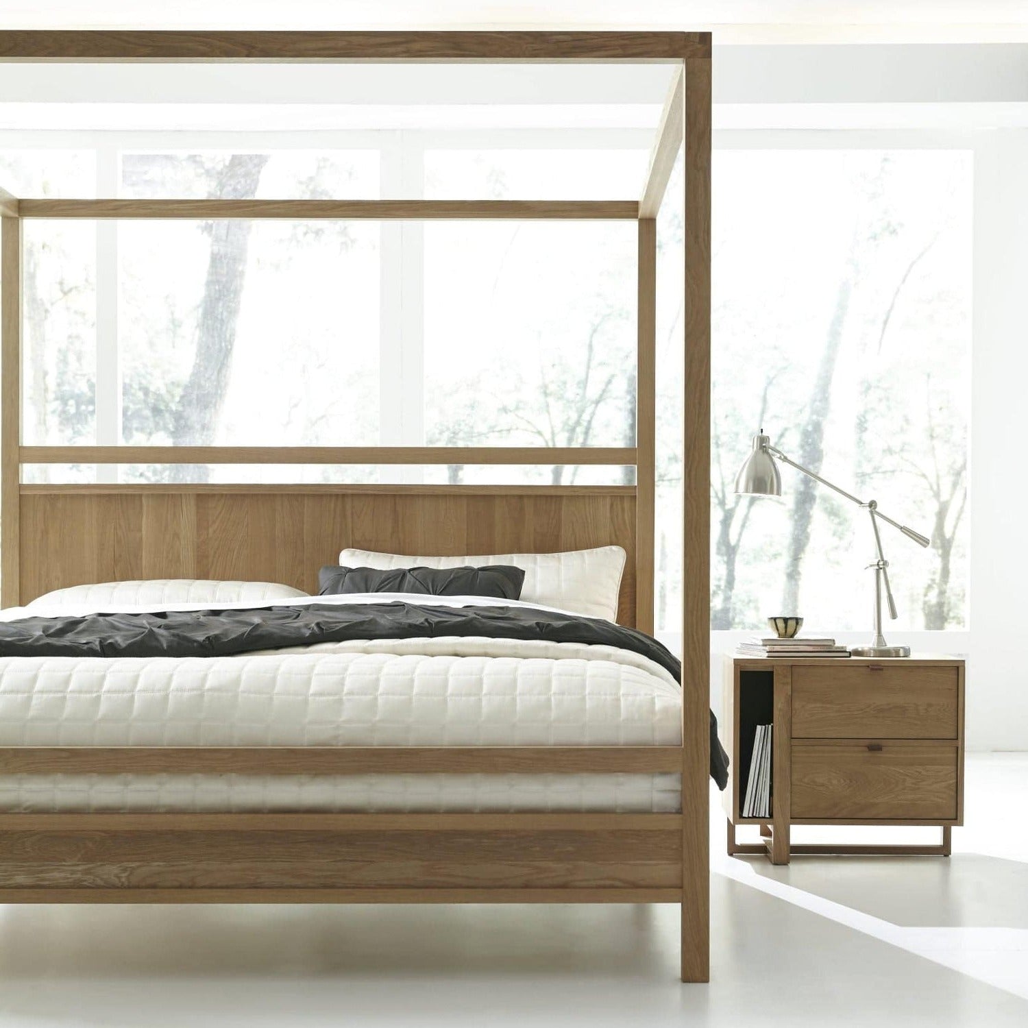 FULTON WOOD PANEL POSTER BED