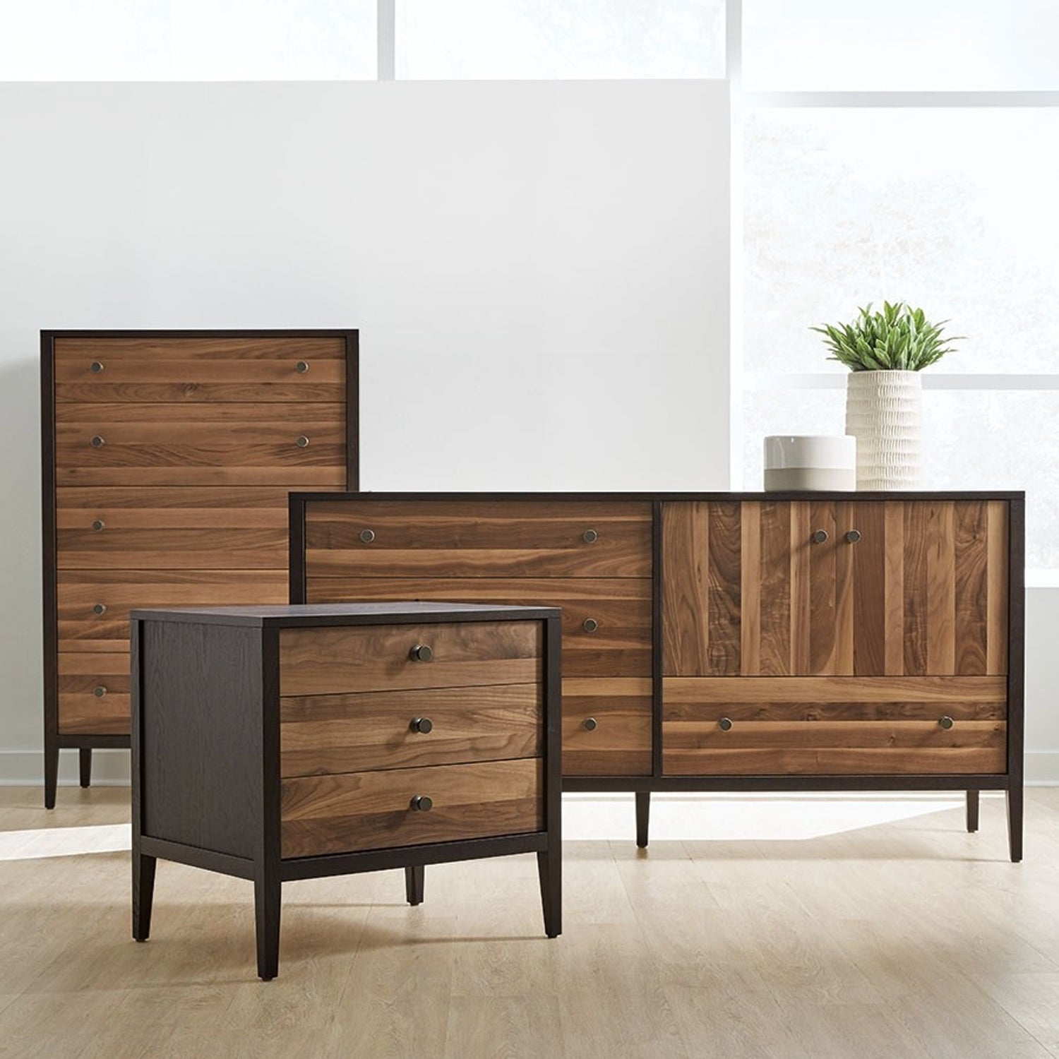 HAYDEN CHEST OF DRAWERS