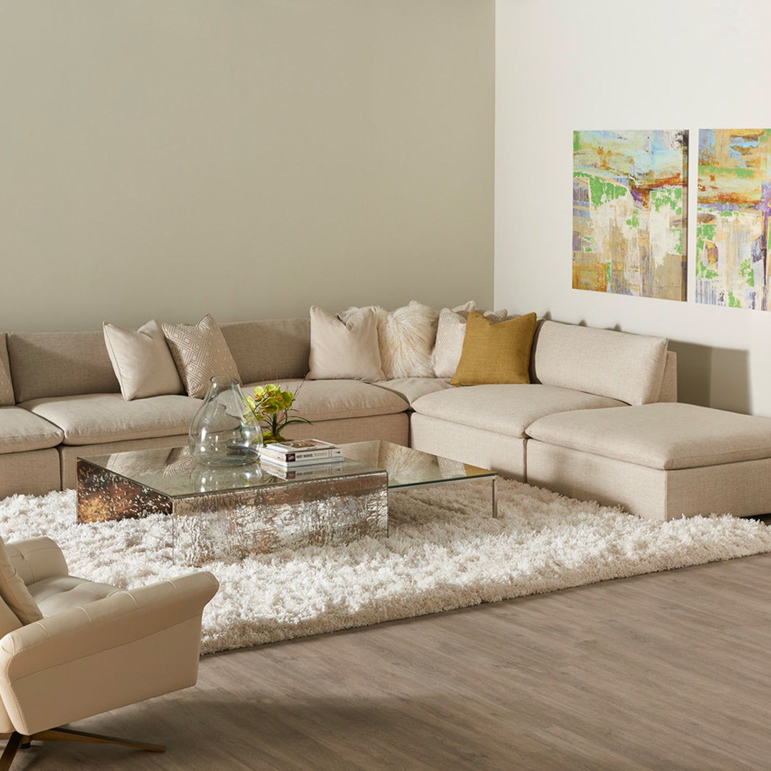 VERSA SECTIONAL