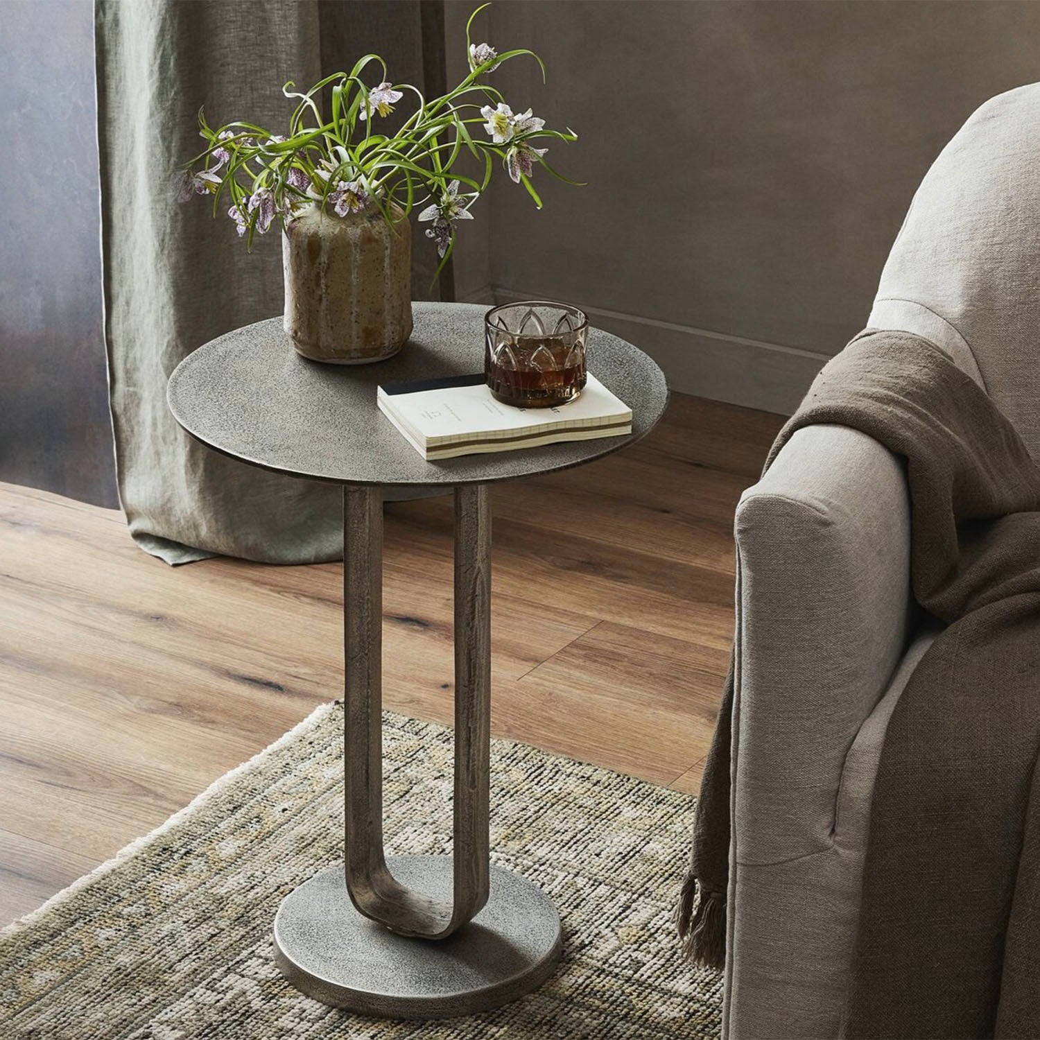 DOUGLAS END TABLE