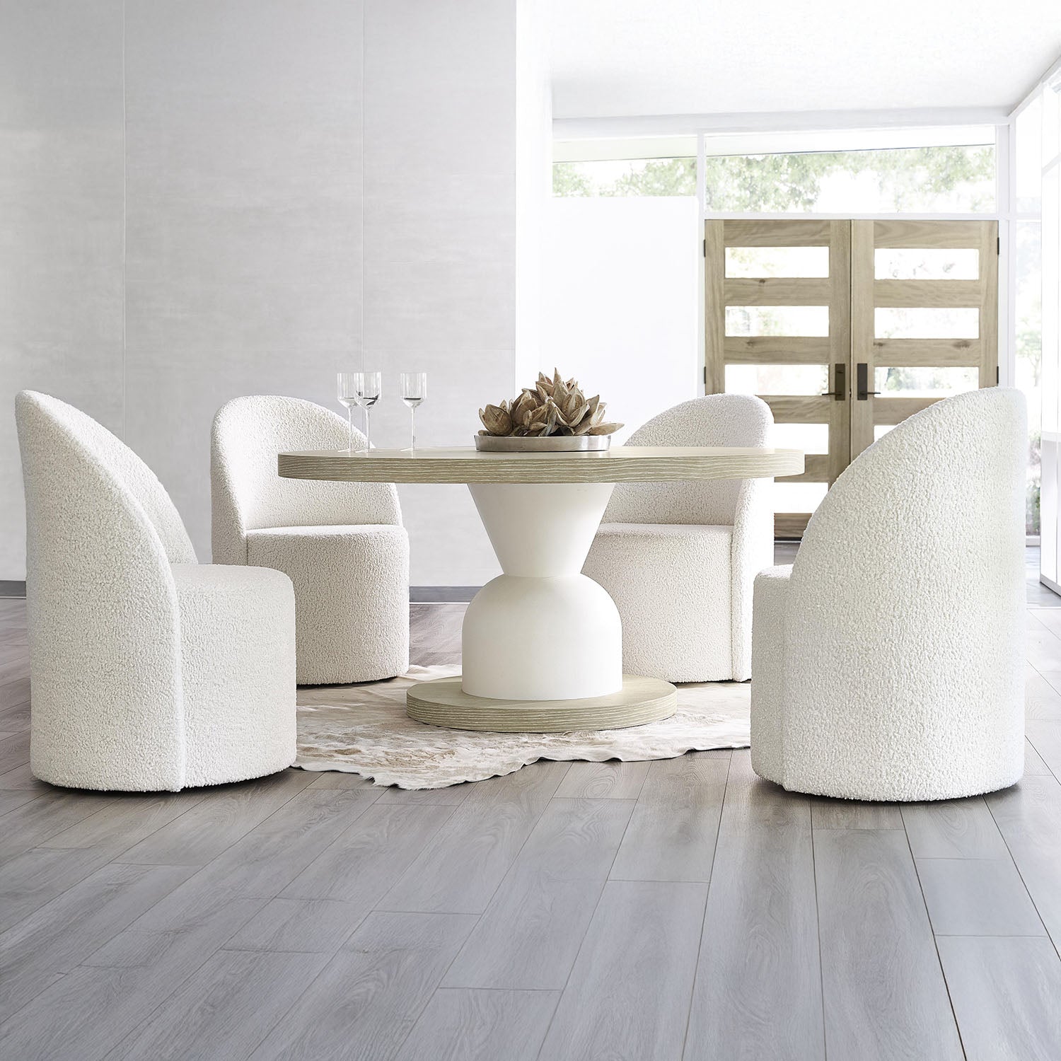 SOLARIA DINING TABLE