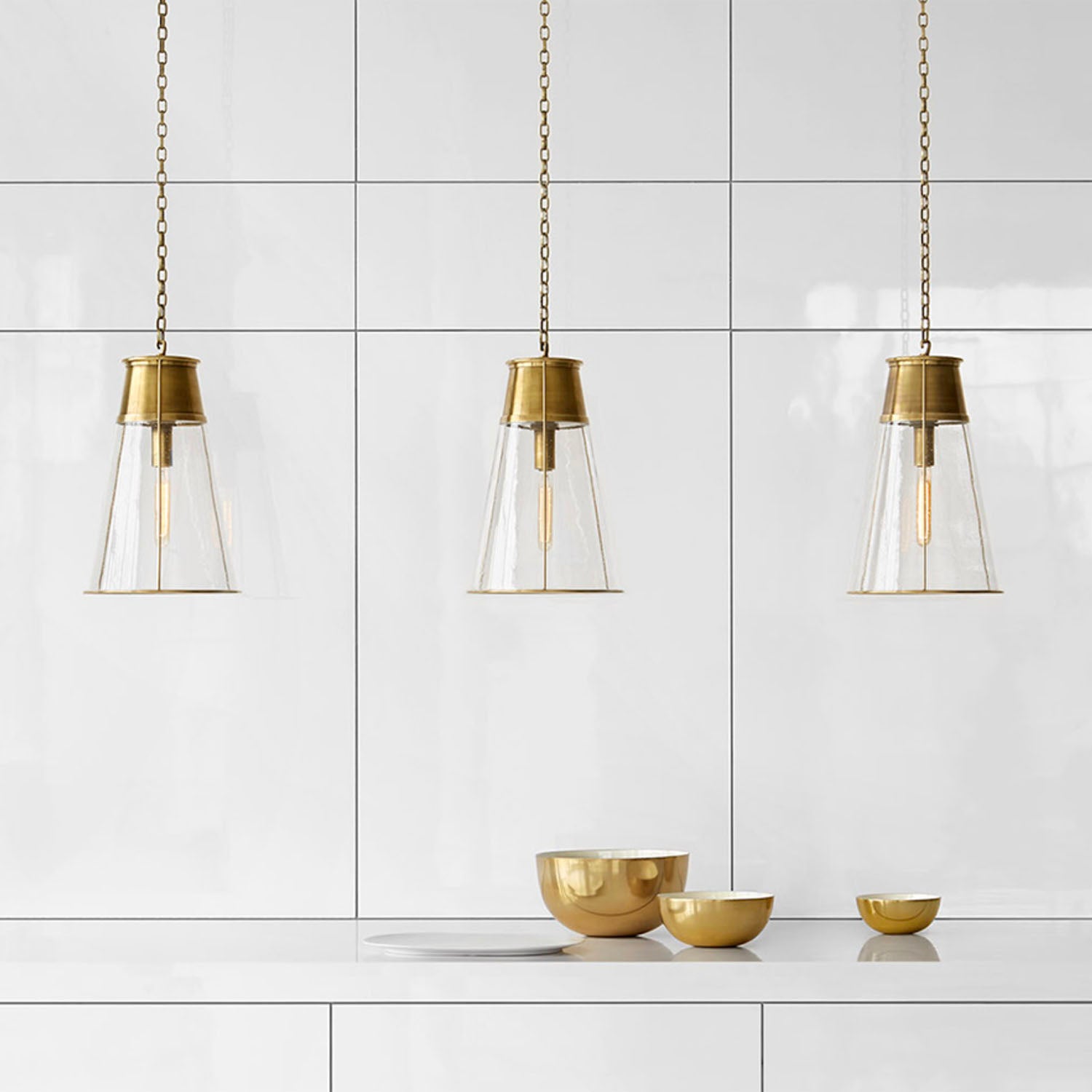 ROBINSON LARGE PENDANT