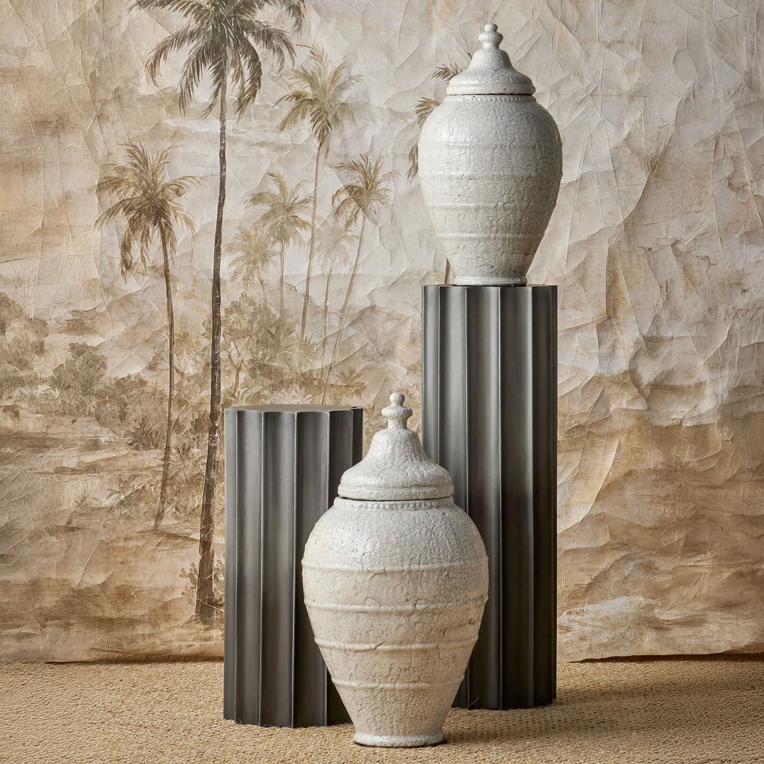 KANTI ACCENT TABLE